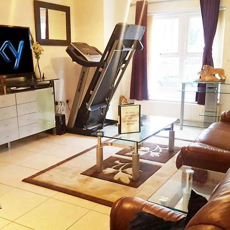Hidden Gem Apartment Manchester Bagian luar foto